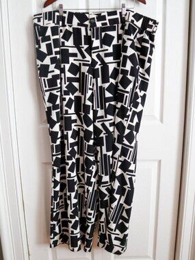 Studio by Torrid Wide Leg Palazzo Pants Plus Size 24 4x Black & White Geometric